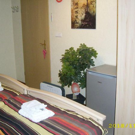 B & B Gross Methling Dargun Extérieur photo